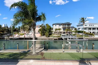 607 North Point Drive, Holmes Beach, FL 34217 - Photo 4