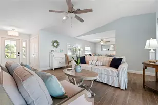 607 North Point Dr, Holmes Beach, FL 34217 - Photo 12