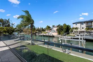 607 North Point Dr, Holmes Beach, FL 34217 - Photo 54