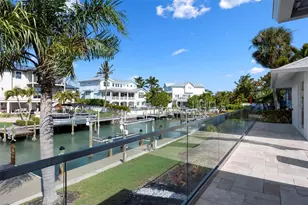 607 North Point Dr, Holmes Beach, FL 34217 - Photo 44