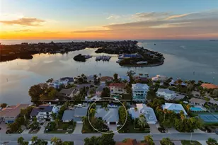 607 North Point Dr, Holmes Beach, FL 34217 - Photo 58