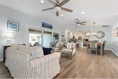 607 North Point Drive, Holmes Beach, FL 34217 - Photo 8