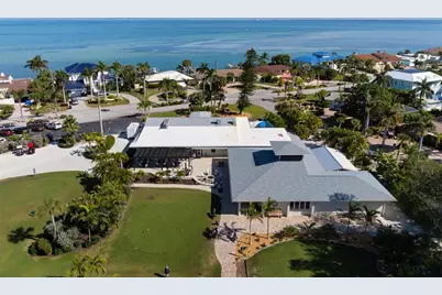 607 North Point Drive, Holmes Beach, FL 34217 - Photo 76