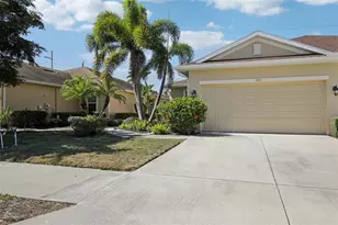 293 Capulet Dr, Venice, FL 34292 - Photo 2