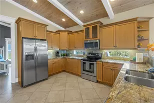 105 4th St S, Bradenton Beach, FL 34217 - Photo 6