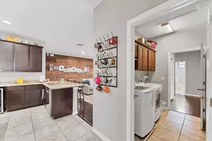 9123 Raes Creek Pl, Palmetto, FL 34221 - Photo 16