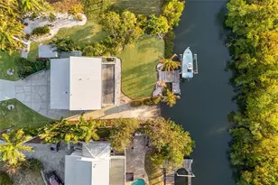 115 Burns Rd, Terra Ceia, FL 34250 - Photo 4