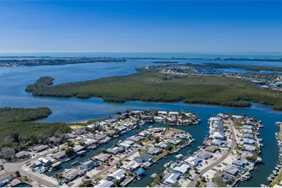 10316 Kingfisher Road W, Bradenton, FL 34209 - Photo 2