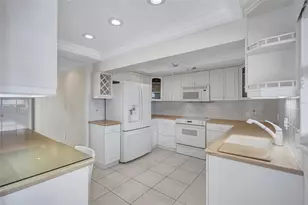 6140 Midnight Pass Rd, Sarasota, FL 34242 - Photo 38