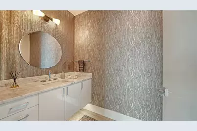 540 N Tamiami Trail #1004, Sarasota, FL 34236 - Photo 18