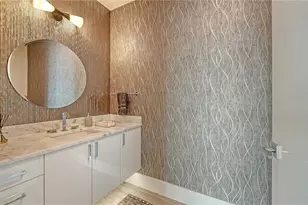 540 N Tamiami Trl, Sarasota, FL 34236 - Photo 18