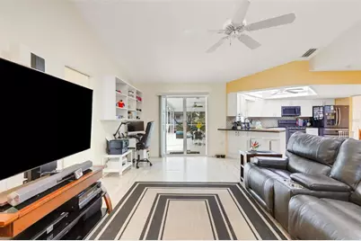 5836 Helen Way, Sarasota, FL 34243 - Photo 20