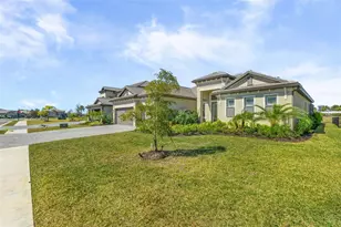 15311 Golden Beam Pl, Lakewood Ranch, FL 34211 - Photo 4