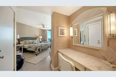 1211 Gulf Of Mexico Drive #610, Longboat Key, FL 34228 - Photo 24