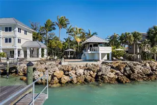 3740 Bayou Louise Ln, Sarasota, FL 34242 - Photo 4