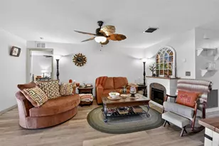 14407 Alistar Manor Dr, Wimauma, FL 33598 - Photo 4