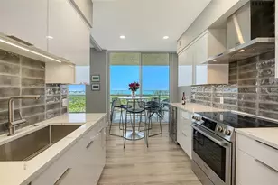 1800 Benjamin Franklin Dr, Sarasota, FL 34236 - Photo 16