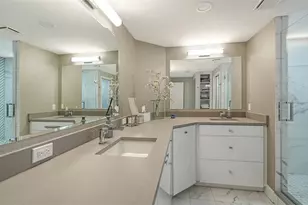 1800 Benjamin Franklin Dr, Sarasota, FL 34236 - Photo 22