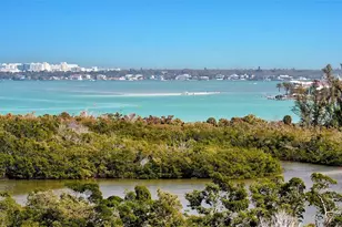 1800 Benjamin Franklin Dr, Sarasota, FL 34236 - Photo 6