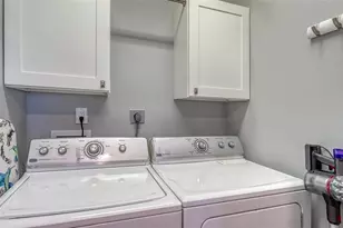 1800 Benjamin Franklin Dr, Sarasota, FL 34236 - Photo 30