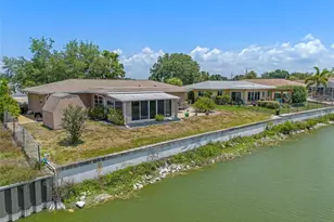 1260 Lakeside Dr, Venice, FL 34293 - Photo 40
