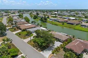 1260 Lakeside Dr, Venice, FL 34293 - Photo 50