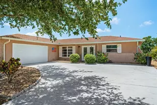 1260 Lakeside Dr, Venice, FL 34293 - Photo 1