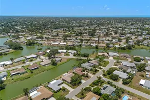 1260 Lakeside Dr, Venice, FL 34293 - Photo 46