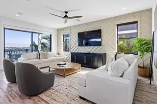 203 Bay Dr N, Bradenton Beach, FL 34217 - Photo 10