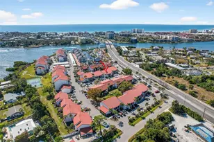 1632 Stickney Point Rd, Sarasota, FL 34231 - Photo 38