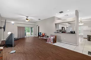 1006 Bell Shoals Ln, Brandon, FL 33511 - Photo 6