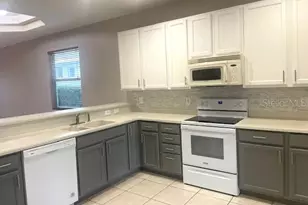 1457 Daryl Dr, Sarasota, FL 34232 - Photo 8