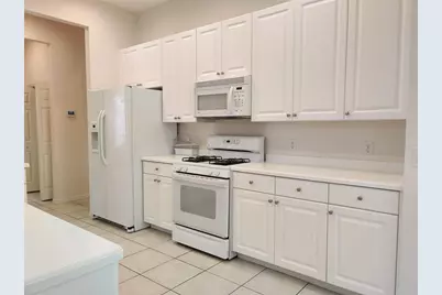 7625 Charleston Street, University Park, FL 34201 - Photo 10