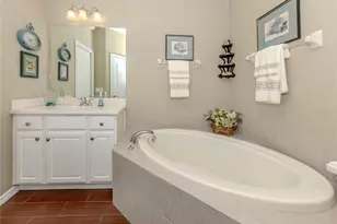 11500 Dancing River Dr, Venice, FL 34292 - Photo 18