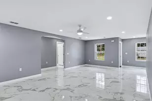 1615 31st Ave E, Bradenton, FL 34208 - Photo 10