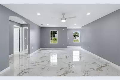 1615 31st Avenue E, Bradenton, FL 34208 - Photo 10