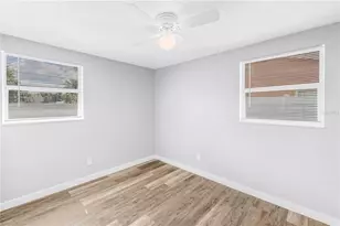 2112 Hopkins Dr W, Bradenton, FL 34207 - Photo 14