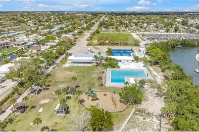 2112 Hopkins Drive W, Bradenton, FL 34207 - Photo 36