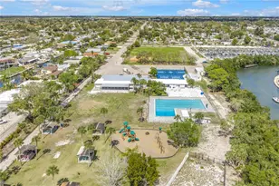 2112 Hopkins Dr W, Bradenton, FL 34207 - Photo 36