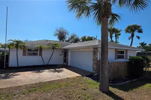2260 Sandlewood Dr, Venice, FL 34293 - Photo 4
