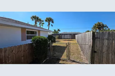 2260 Sandlewood Drive, Venice, FL 34293 - Photo 14