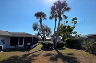 2260 Sandlewood Dr, Venice, FL 34293 - Photo 12