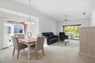 5670 Sheffield Greene Cir, Sarasota, FL 34235 - Photo 6