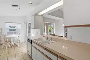 5670 Sheffield Greene Cir, Sarasota, FL 34235 - Photo 14