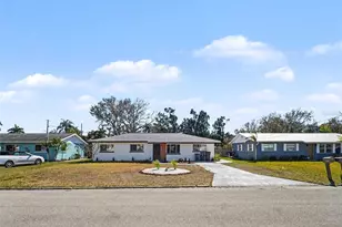 6907 11th Ave NW, Bradenton, FL 34209 - Photo 2