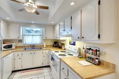 5602 12th Avenue W #5602, Bradenton, FL 34209 - Photo 4