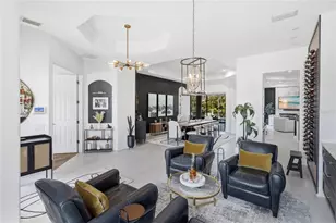 8051 36th St Cir E, Sarasota, FL 34243 - Photo 10