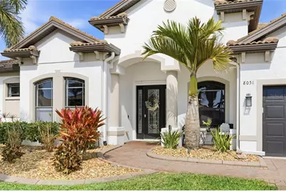 8051 36th Street Circle E, Sarasota, FL 34243 - Photo 4