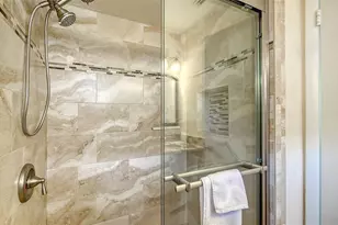 2721 Riverbluff Pl, Sarasota, FL 34231 - Photo 20