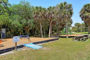 2721 Riverbluff Pl, Sarasota, FL 34231 - Photo 64